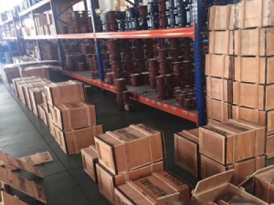 仪器仪表仓储一角